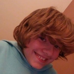 Meet your Posher, Levi